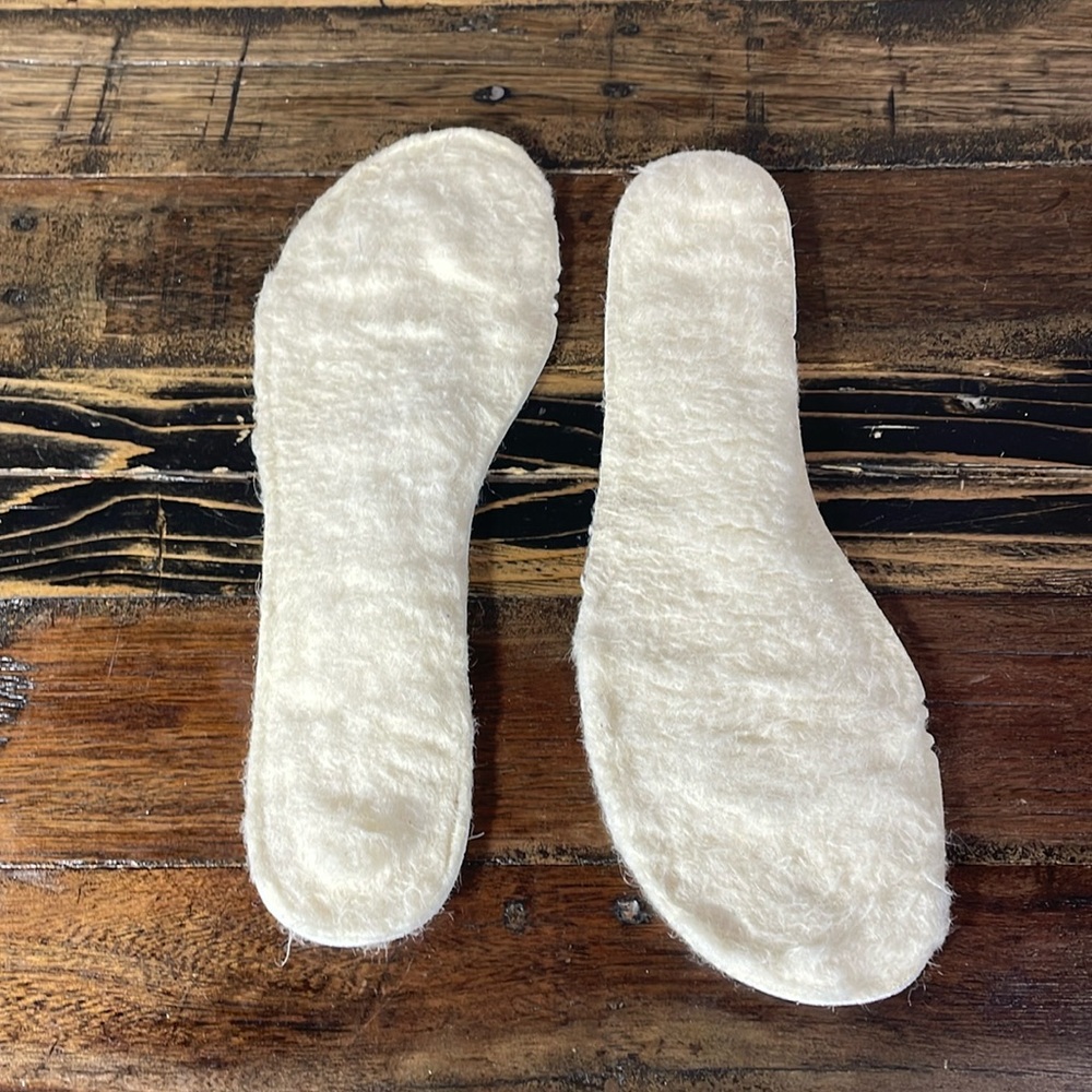 Thin wool liners size 9.5 women great for warming up boots/shows - Foam backing